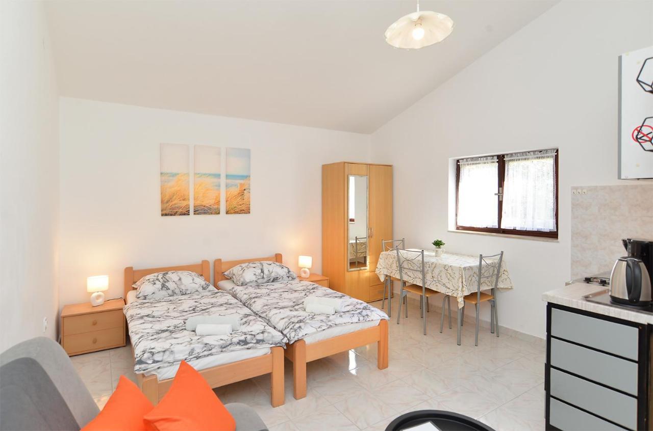 Apartment Ivan 535 Pula Luaran gambar